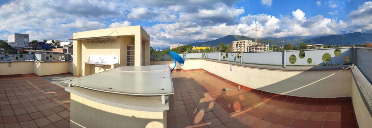 Buena Vista Suites Armenia  Exteriör bild